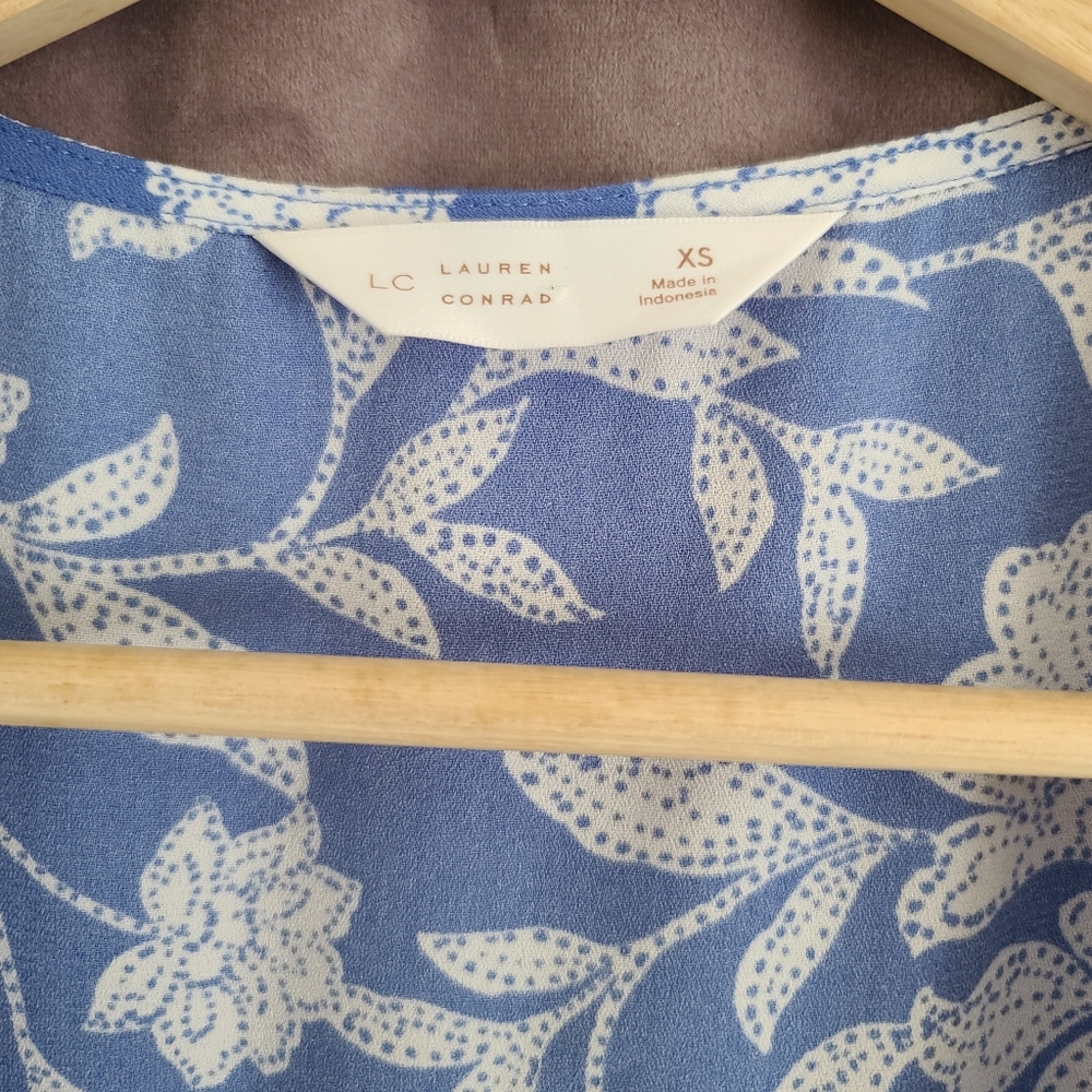 LC Lauren Conrad Blue and White Floral Mini wrap Dress - Picture 2 of 4